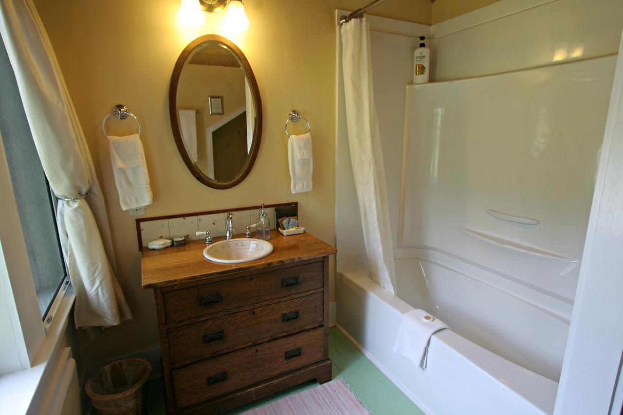 Kangaroo House Bed&Breakfast Eastsound Bagian luar foto